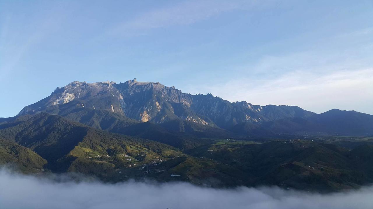 Отель Crystal Hill R Kundasang Экстерьер фото